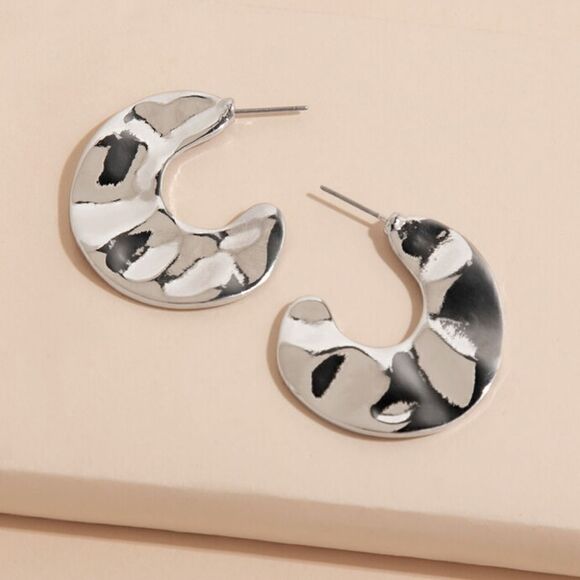Ricki's New‎ With Tag Half Round Molten Metal Earrings - Picture 1 of 4